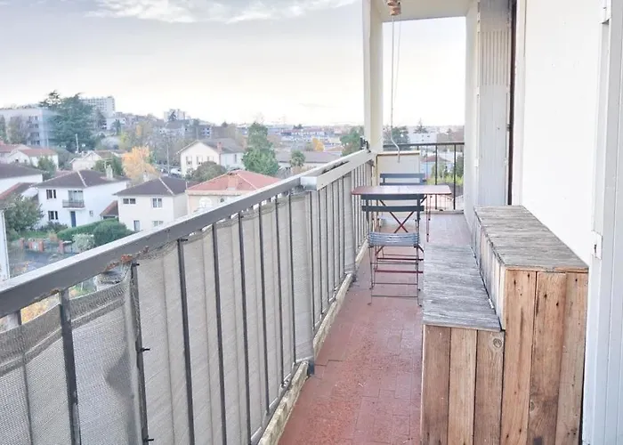 *grand T3*lumineux*vue*parking* * Τουλούζη